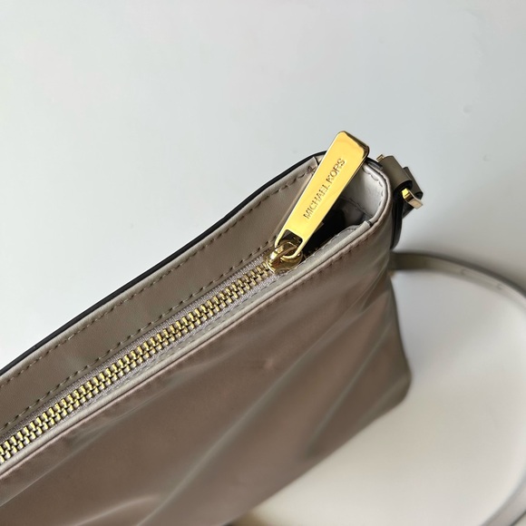 Michael Kors Connie Crossbody Nylon & Leather Beige Bag / Purse - Picture 10 of 14